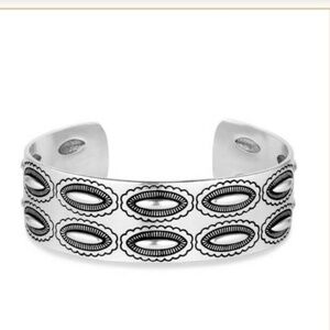 Montana Silversmiths, Southwestern Echo Cuff Bracelet